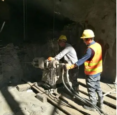 大名水下抗分散灌浆料特点 水下不分散注浆料介绍